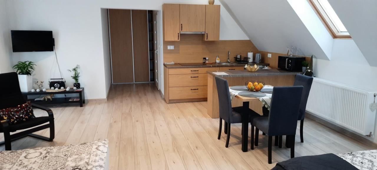 Apartamenty U Piotra Чарни-Дунаєц Екстер'єр фото