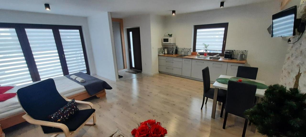 Apartamenty U Piotra Чарни-Дунаєц Екстер'єр фото