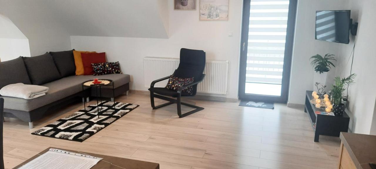 Apartamenty U Piotra Чарни-Дунаєц Екстер'єр фото