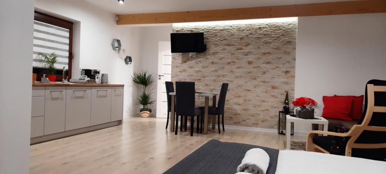 Apartamenty U Piotra Чарни-Дунаєц Номер фото